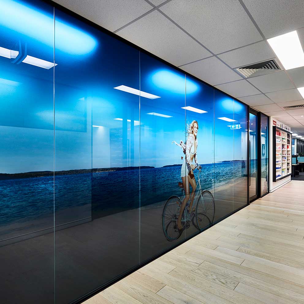 https://kingsoffrosting.com.au/wp-content/uploads/2023/05/Commercial-Window-Frosting-01.jpg
